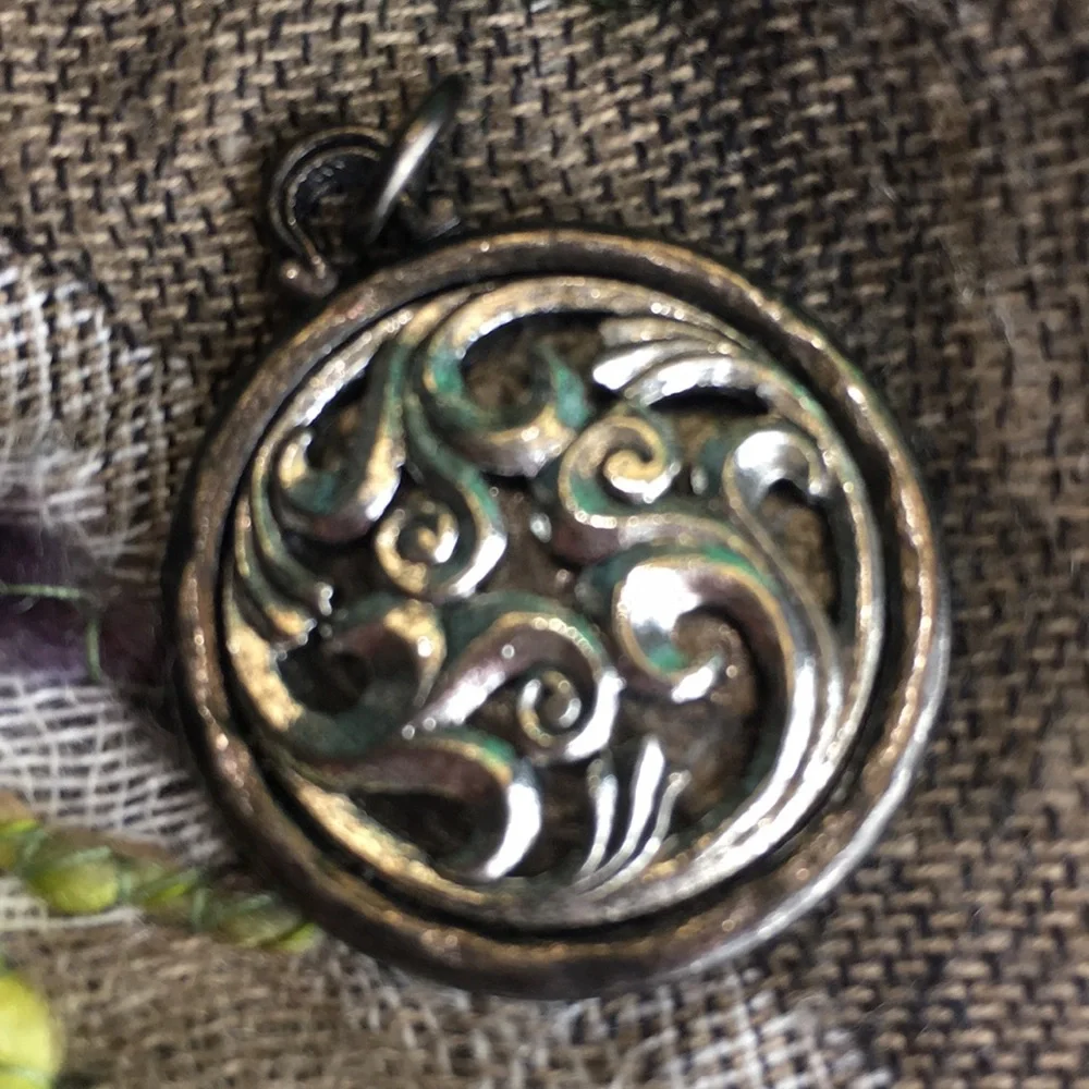 Swirls Charm Pendant - Picture 2 of 7